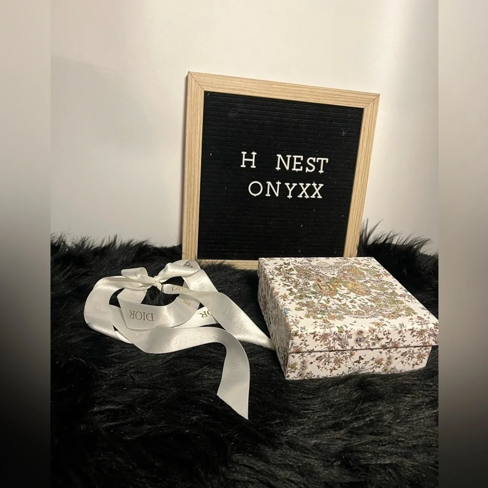 Dior empty holiday box